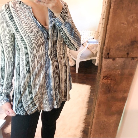 ASTR small open back oversized striped blouse - Picture 4 of 8